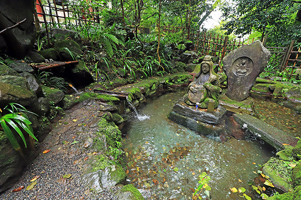 水沢観音龍王辨財天湧水（渋川市）